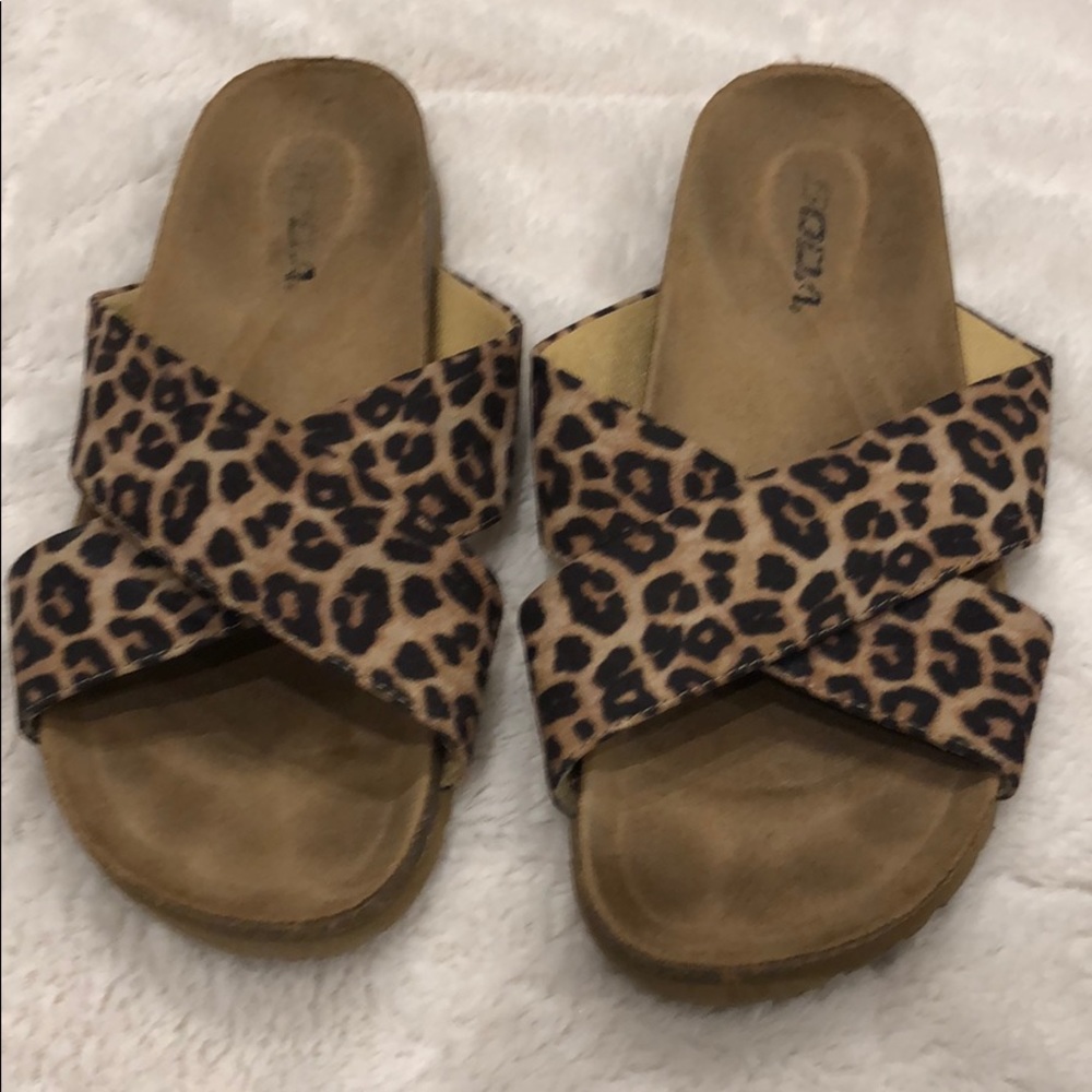 Soda size 8.5 leopard slide sandals
